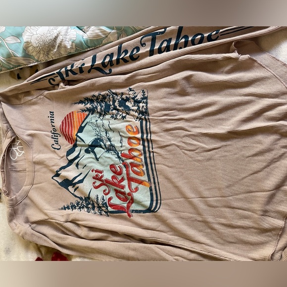 Long sleeve thermal Ski Lake Tahoe tee! - Picture 4 of 4